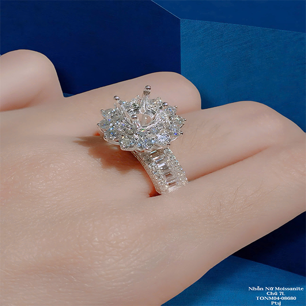 Nhẫn Moissanite 6L